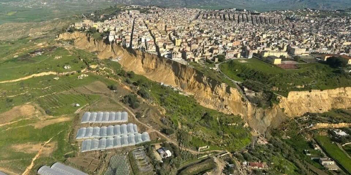 allarme a niscemi il sindaco quattro suicidi in 15 giorni l8217asp attiva nuovi servizi da Gazzettadelsud.it allarme a niscemi il sindaco quattro suicidi in 15 giorni l8217asp attiva nuovi servizi