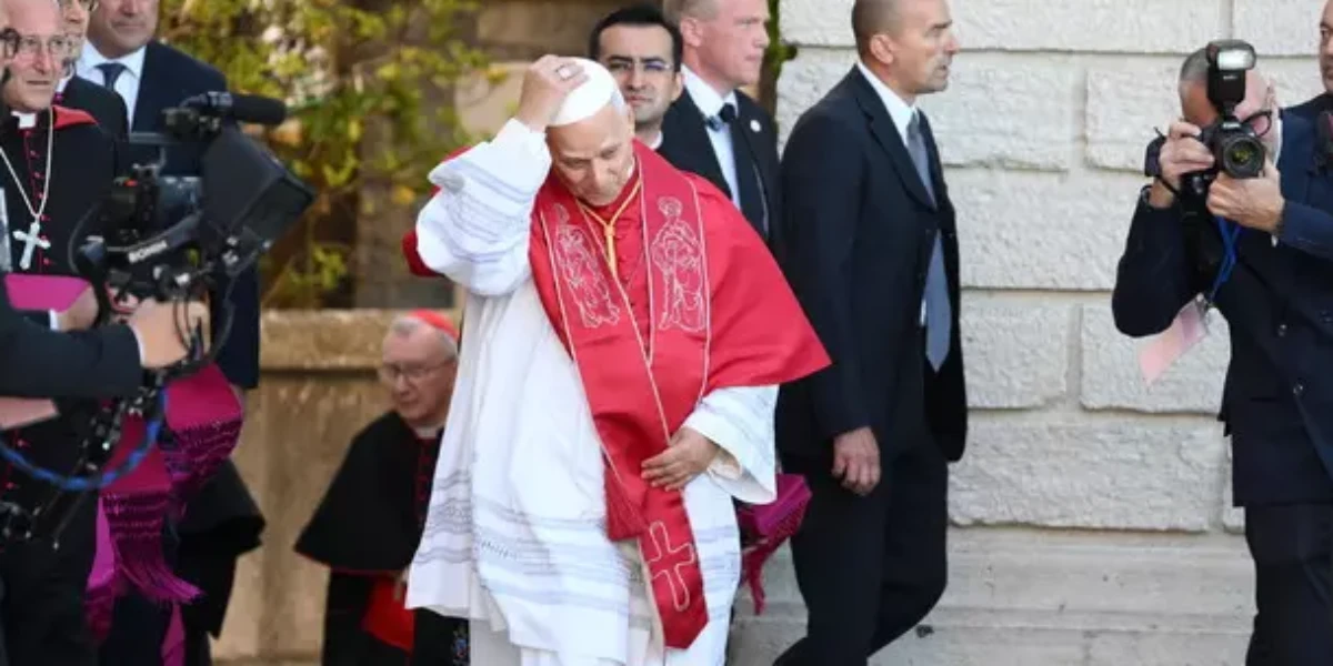 san marino accoglie papa leone con un bagno di folla tra i castelli il mondo 232 ferito aumenta la chiusura e la paura dell altro da Gazzettadelsud.it san marino accoglie papa leone con un bagno di folla tra i castelli il mondo 232 ferito aumenta la chiusura e la paura dell altro