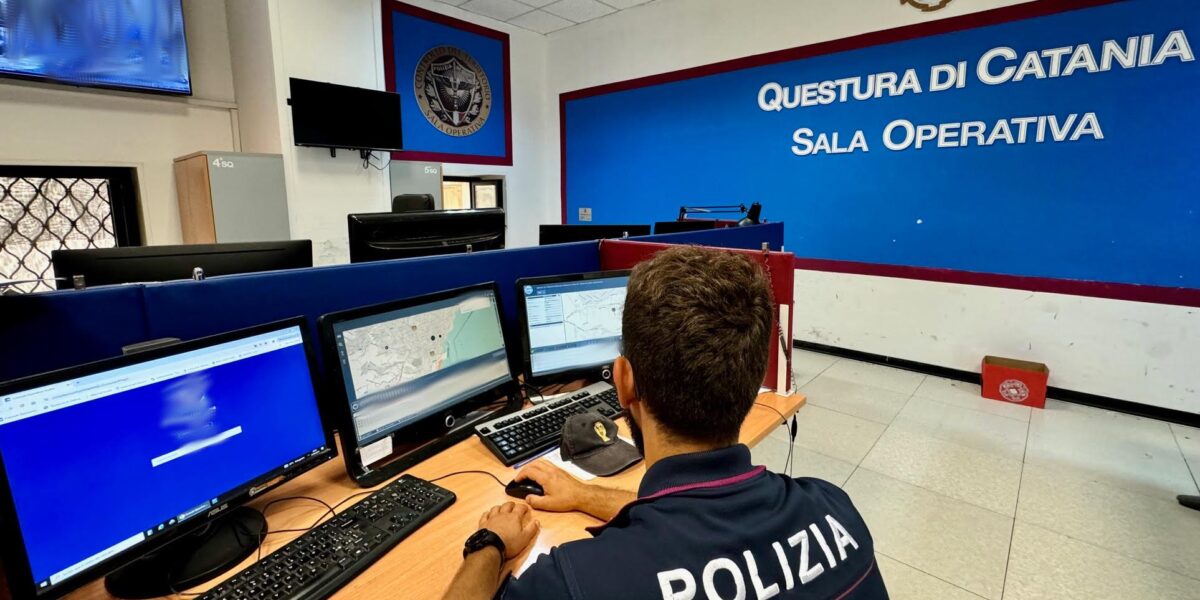 https://assets.gazzettadelsud.it/2026/08/polizia-sala-operativa-catania-1200x600.jpg