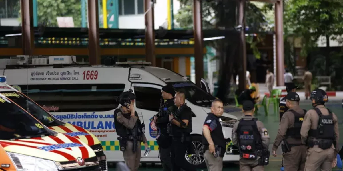 https://assets.gazzettadelsud.it/2026/08/polizia-thailandia-1200x600.webp
