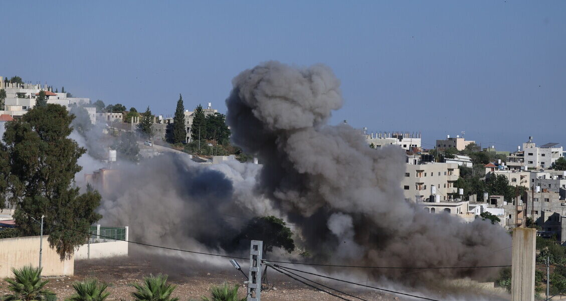 Libano, raid israeliano nel sud del Paese: sette morti e tre feriti Libano, raid israeliano nel sud del Paese: sette morti e tre feriti