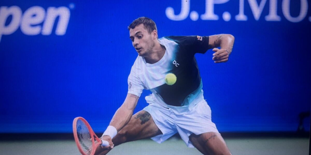 us open maratona cobolli prima va sotto 2 0 poi la clamorosa rimonta su comesana da Gazzettadelsud.it us open maratona cobolli prima va sotto 2 0 poi la clamorosa rimonta su comesana