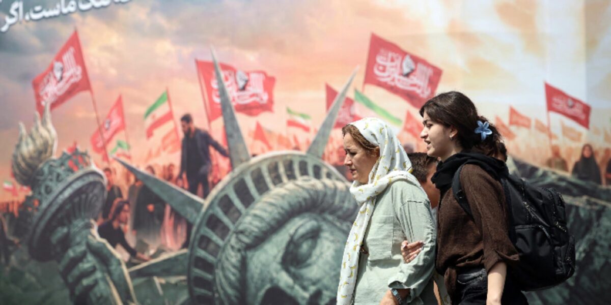 nuova escalation iran usa teheran estende l area sotto sanzioni a hormuz il petrolio torna sopra i 100 dollari da Gazzettadelsud.it nuova escalation iran usa teheran estende l area sotto sanzioni a hormuz il petrolio torna sopra i 100 dollari