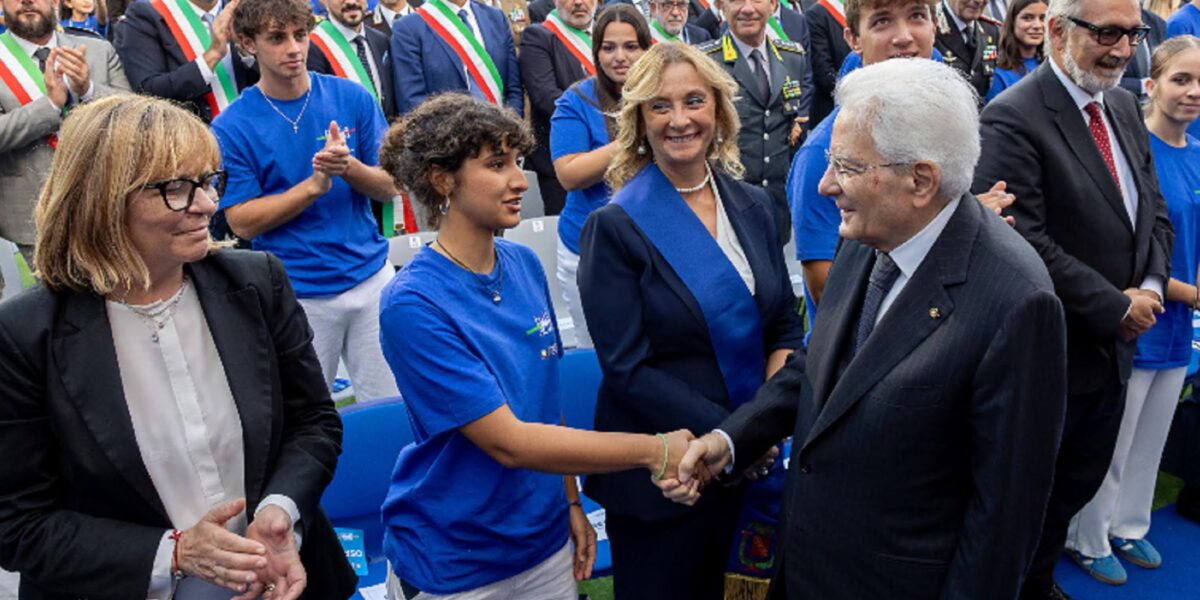 https://assets.gazzettadelsud.it/2026/09/Mattarella-tra-gli-studenti-1200x600.jpg