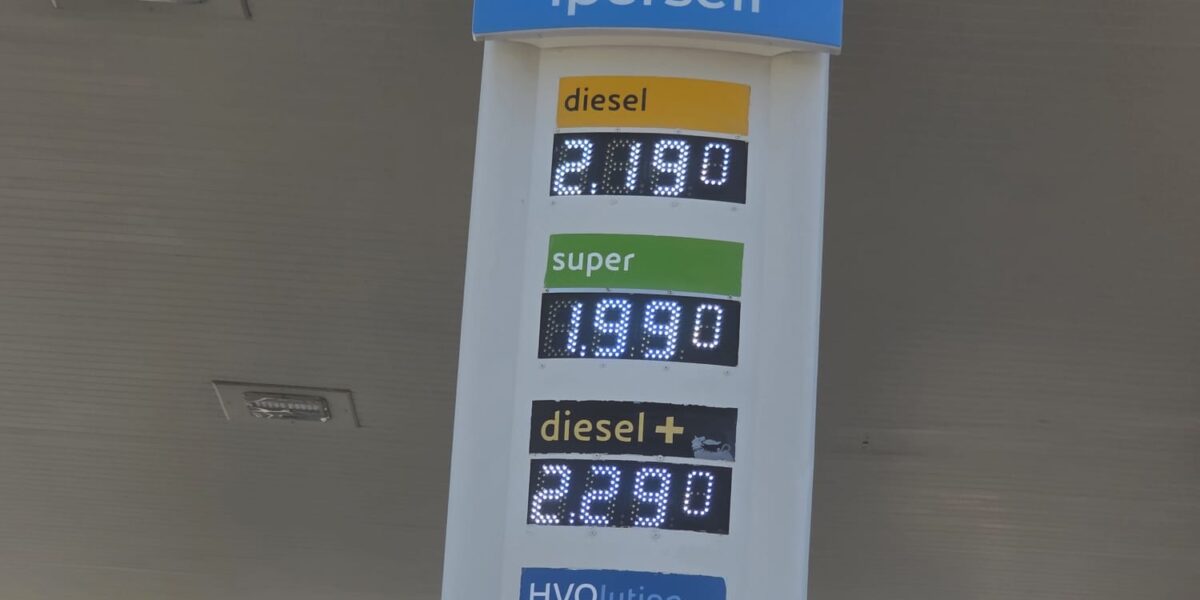 eni il price cap resta ma il prezzo alla pompa aumenta senza il taglio delle accise ecco quanto costano ora gasolio e benzina da Gazzettadelsud.it eni il price cap resta ma il prezzo alla pompa aumenta senza il taglio delle accise ecco quanto costano ora gasolio e benzina