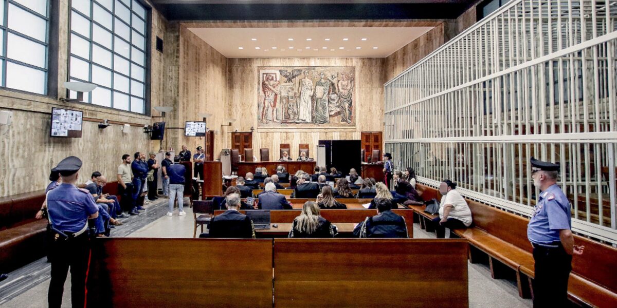 volevo sparare a un carabiniere ma il boss disse no la rivelazione al maxi processo hydra sull alleanza tra cosa nostra ndrangheta e camorra da Gazzettadelsud.it volevo sparare a un carabiniere ma il boss disse no la rivelazione al maxi processo hydra sull alleanza tra cosa nostra ndrangheta e camorra