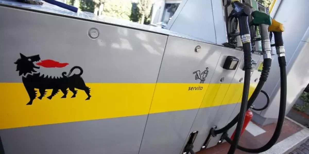 caro carburanti eni vara il price cap su benzina 1998364 e gasolio 2198364 per un mese dal 28 settembre e potrebbe essere esteso fino a fine anno da Gazzettadelsud.it caro carburanti eni vara il price cap su benzina 1998364 e gasolio 2198364 per un mese dal 28 settembre e potrebbe essere esteso fino a fine anno
