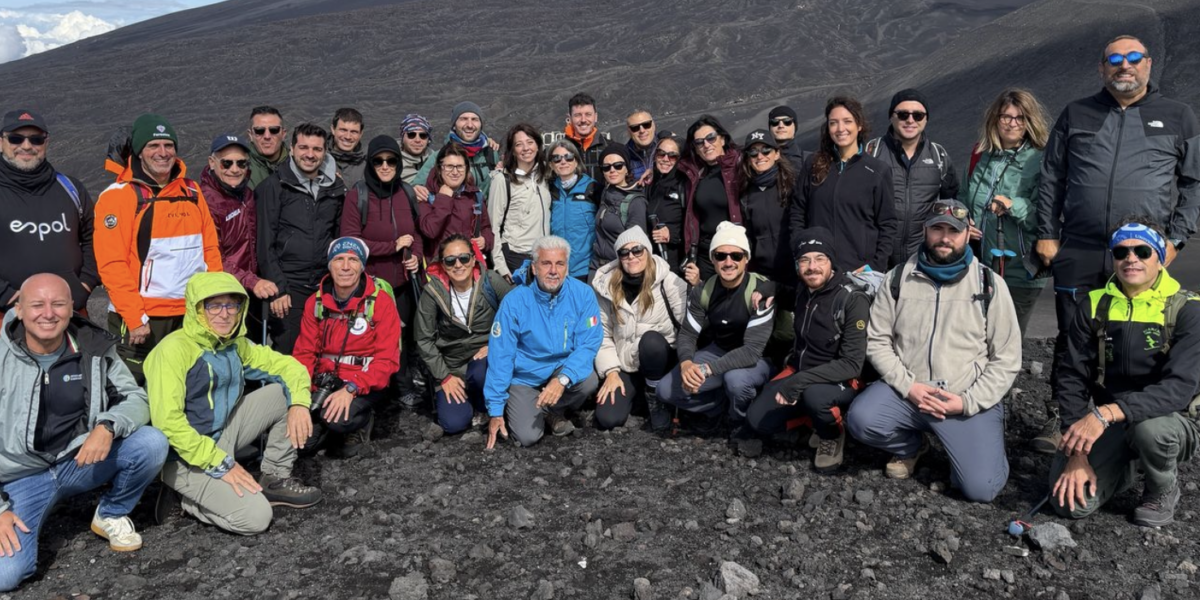 i corsisti unical salgono sull8217etna lezioni sul campo sul rischio vulcanico da Gazzettadelsud.it i corsisti unical salgono sull8217etna lezioni sul campo sul rischio vulcanico