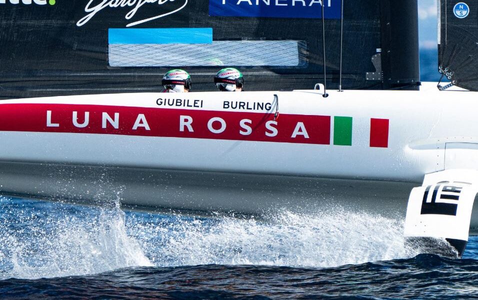 america s cup luna rossa batte new zealand e vince la regata preliminare di napoli da Gazzettadelsud.it america s cup luna rossa batte new zealand e vince la regata preliminare di napoli