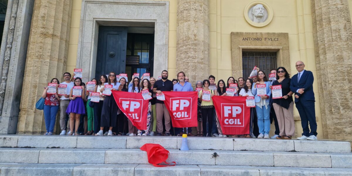 Precari della giustizia in protesta a Messina: a fine mese rischiano il posto 26 lavoratori