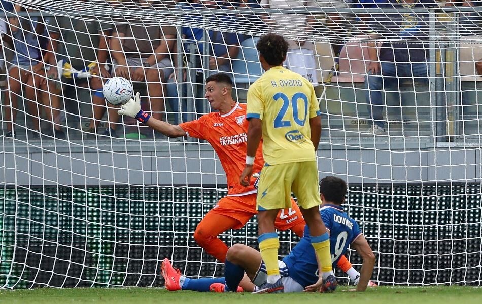 palmisani 232 mostruoso il frosinone fa il como primo dispiacere per fabregas il parma batte il genoa da Gazzettadelsud.it palmisani 232 mostruoso il frosinone fa il como primo dispiacere per fabregas il parma batte il genoa