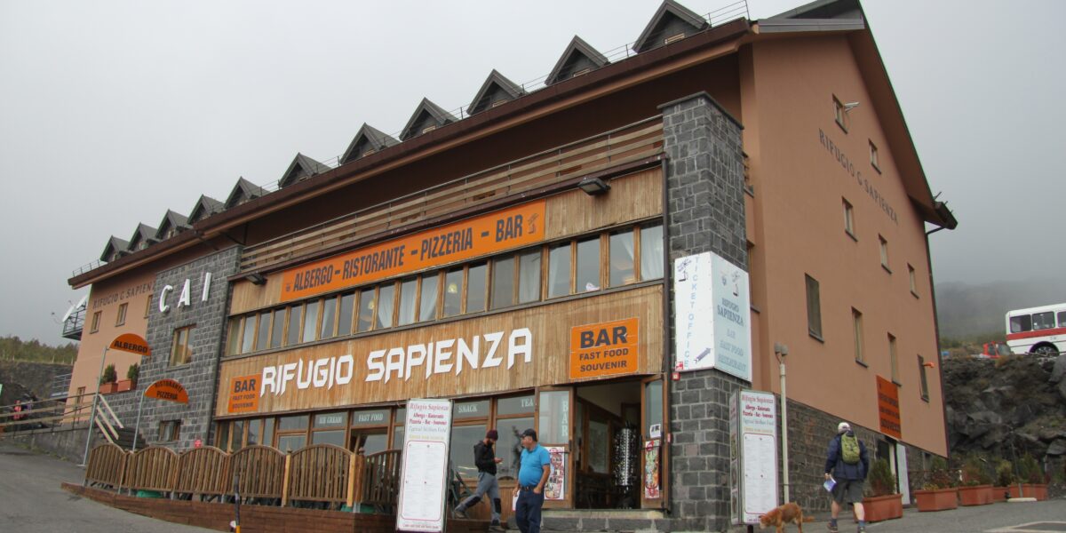 etna malori al rifugio sapienza ospiti evacuati nella notte sospetta inalazione di monossido da Gazzettadelsud.it etna malori al rifugio sapienza ospiti evacuati nella notte sospetta inalazione di monossido