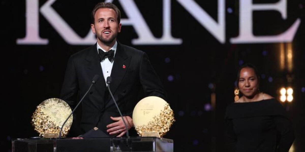 pallone d oro harry kane trionfa nella sua londra il 33enne premiato anche come miglior attaccante da Gazzettadelsud.it pallone d oro harry kane trionfa nella sua londra il 33enne premiato anche come miglior attaccante