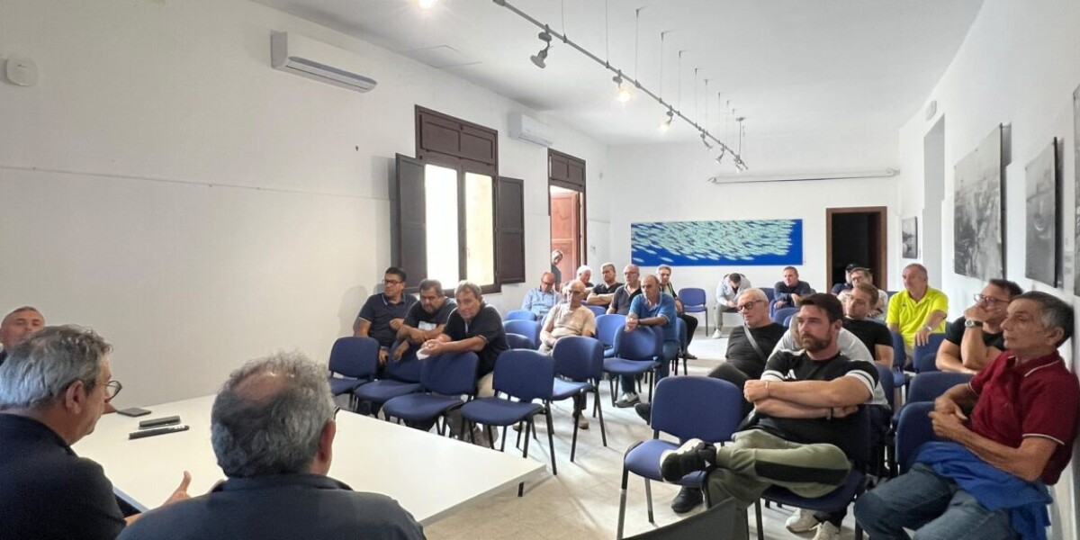 protesta dei pescatori a trapani gasolio a 70 centesimi o rischiamo di fermarci tutti da Gazzettadelsud.it protesta dei pescatori a trapani gasolio a 70 centesimi o rischiamo di fermarci tutti