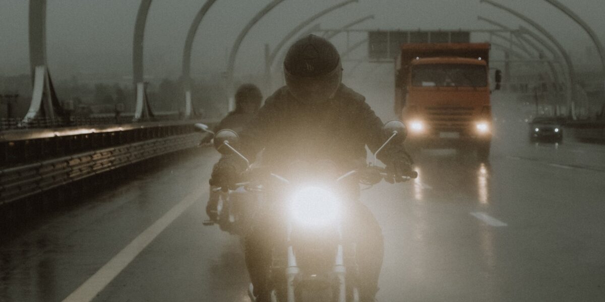 codice strada code in autostrada le moto potrebbero usare la corsia di emergenza da Gazzettadelsud.it codice strada code in autostrada le moto potrebbero usare la corsia di emergenza