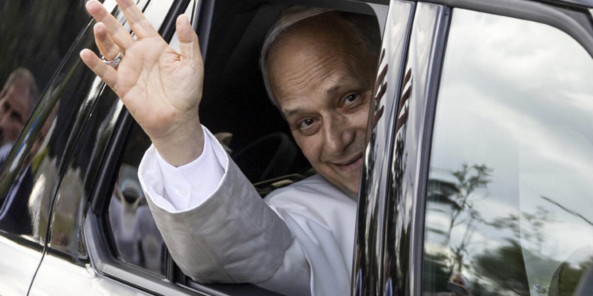 papa leone dimesso dal gemelli dopo l8217operazione al polmone sto molto meglio da Gazzettadelsud.it papa leone dimesso dal gemelli dopo l8217operazione al polmone sto molto meglio