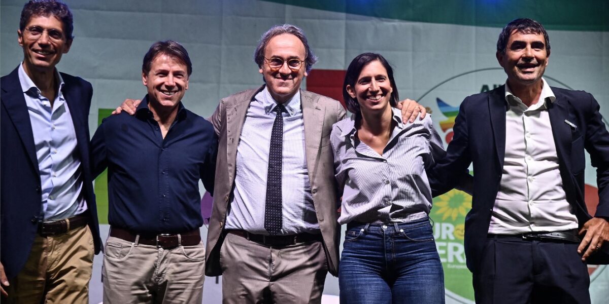 https://assets.gazzettadelsud.it/2026/10/Riccardo-Magi-Giuseppe-Conte-Angelo-Bonelli-Elly-Schlein-e-Nicola-Fratoianni-durante-il-dibattito-alla-festa-di-Alleanza-Verdi-e-Sinistra-a-Roma-1200x600.jpg
