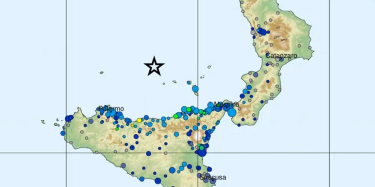 terremoto alle eolie un altra forte scossa di magnitudo 46 alle 1555 da Gazzettadelsud.it terremoto alle eolie un altra forte scossa di magnitudo 46 alle 1555