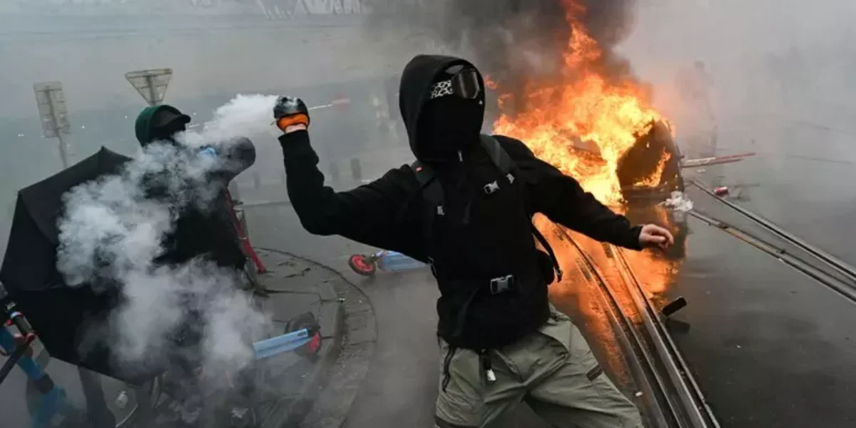 il belgio dopo la francia la protesta degli studenti sconfina guerriglia a bruxelles da Gazzettadelsud.it il belgio dopo la francia la protesta degli studenti sconfina guerriglia a bruxelles