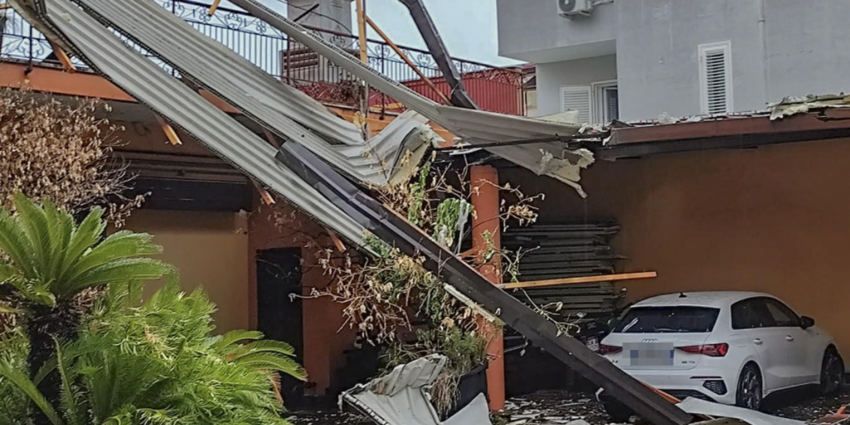 maltempo in campania allagamenti e scuole chiuse in 46 comuni stop sulla domitiana da Gazzettadelsud.it maltempo in campania allagamenti e scuole chiuse in 46 comuni stop sulla domitiana