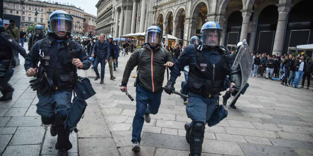 disordini a milano identificati un 11enne e un 16enne riconosciuti nei video diventati virali da Gazzettadelsud.it disordini a milano identificati un 11enne e un 16enne riconosciuti nei video diventati virali