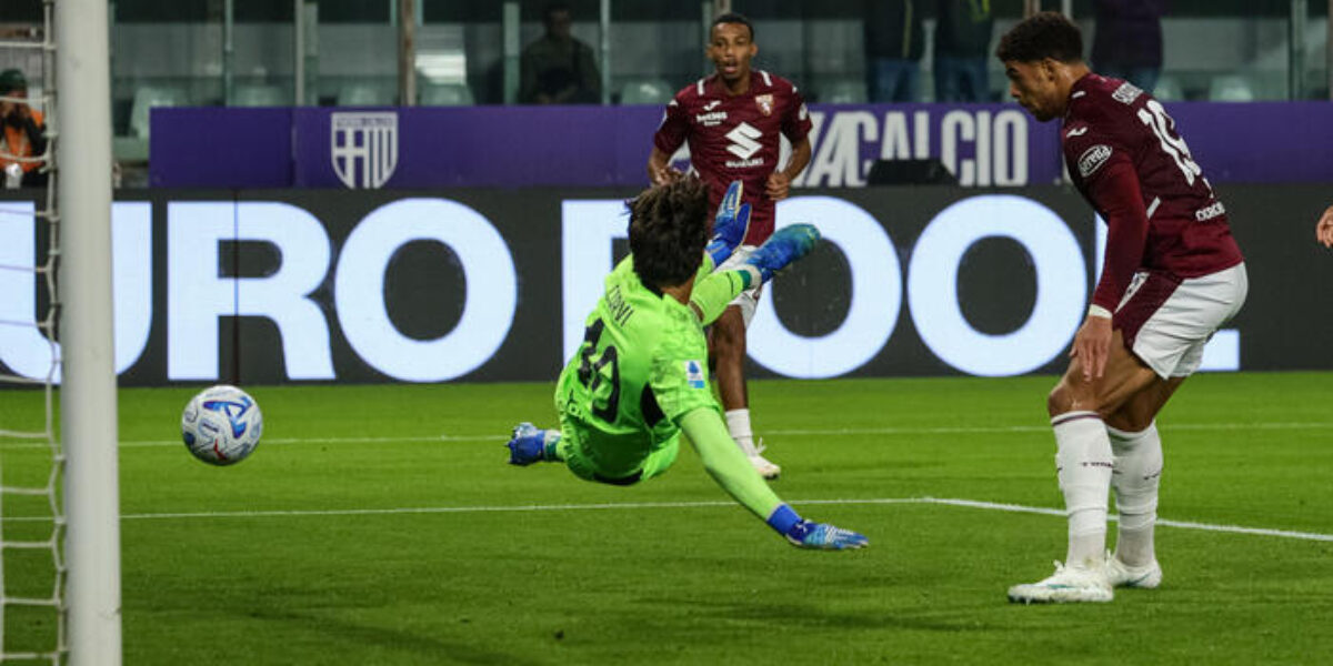 il torino sbanca il tardini tris ad un parma annebbiato da Gazzettadelsud.it il torino sbanca il tardini tris ad un parma annebbiato