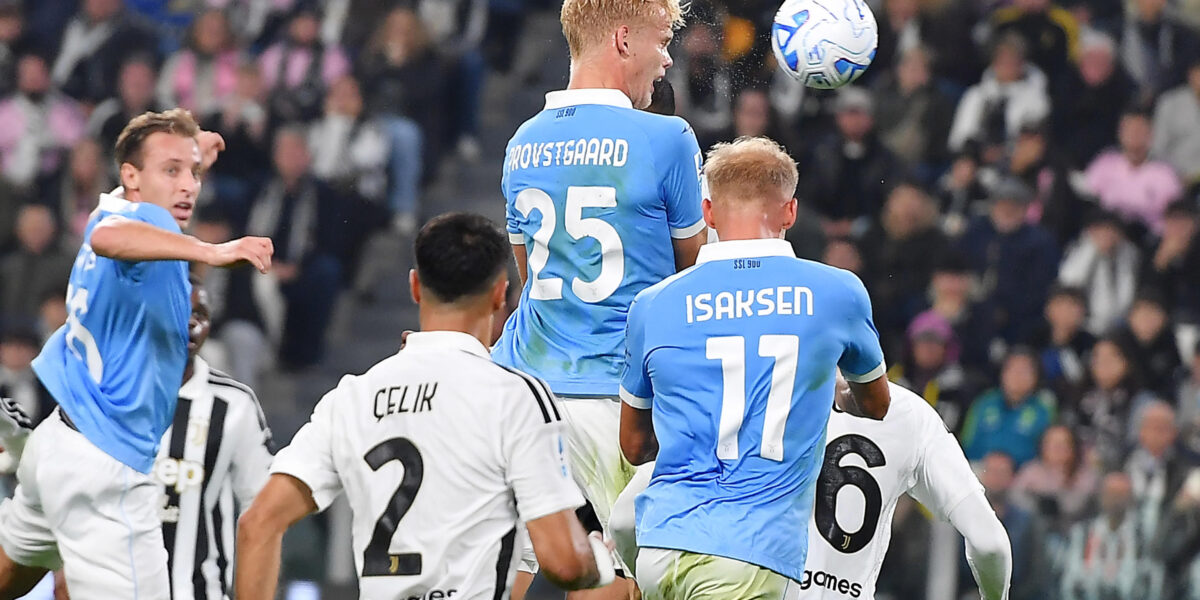 Tris Lazio a Torino: Provstgaard, Isaksen e Dele-Bashiru affondano la Juve che lascia il campo tra i fischi