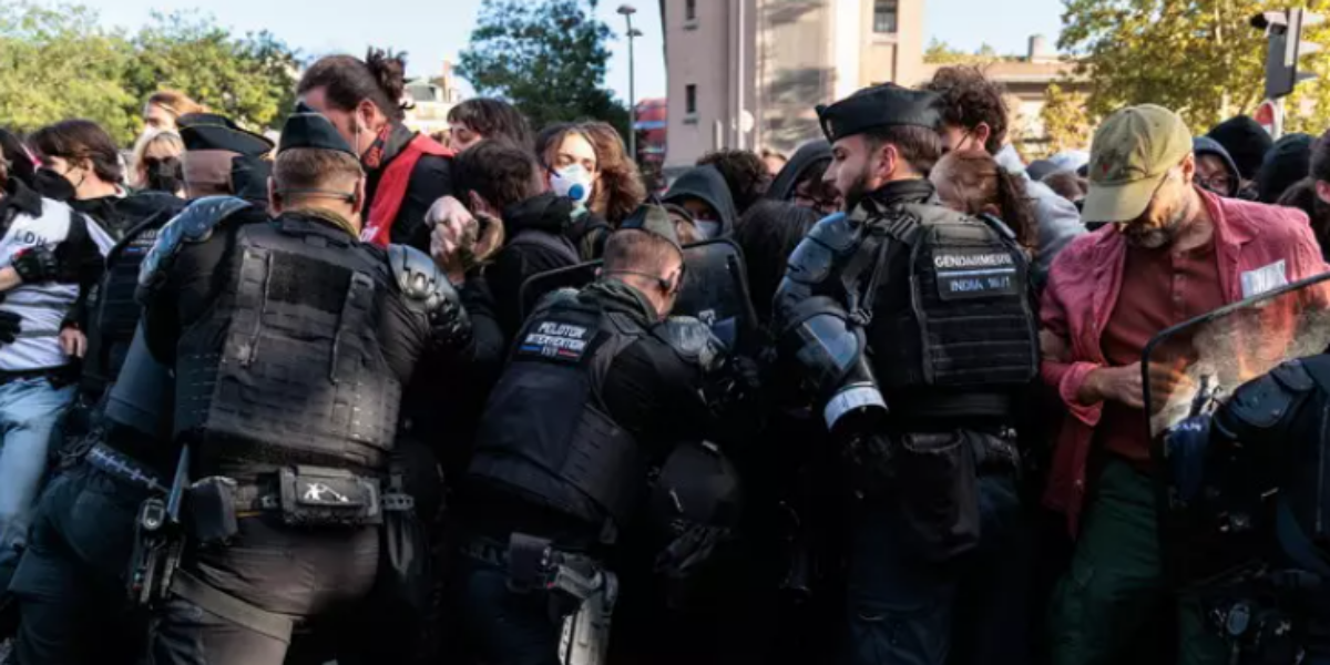 studenti in piazza scontri a parigi e strasburgo trump e colpa dell islam da Gazzettadelsud.it studenti in piazza scontri a parigi e strasburgo trump e colpa dell islam